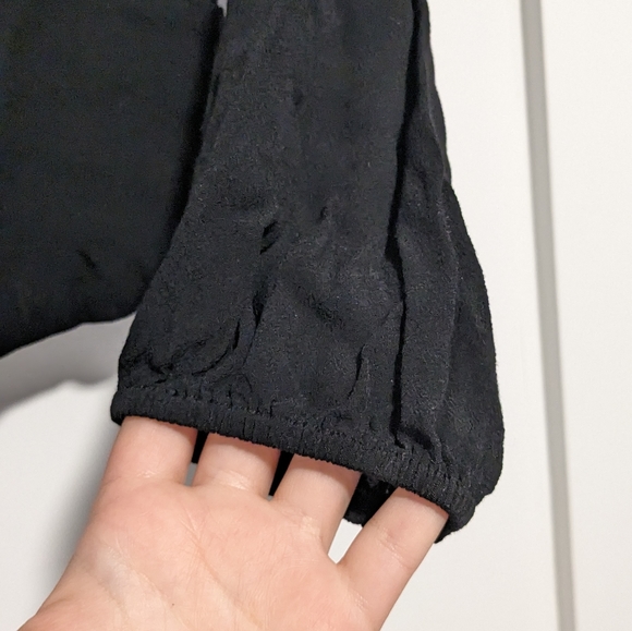 (181) Wilfred Lace Crop Top - Picture 4 of 7